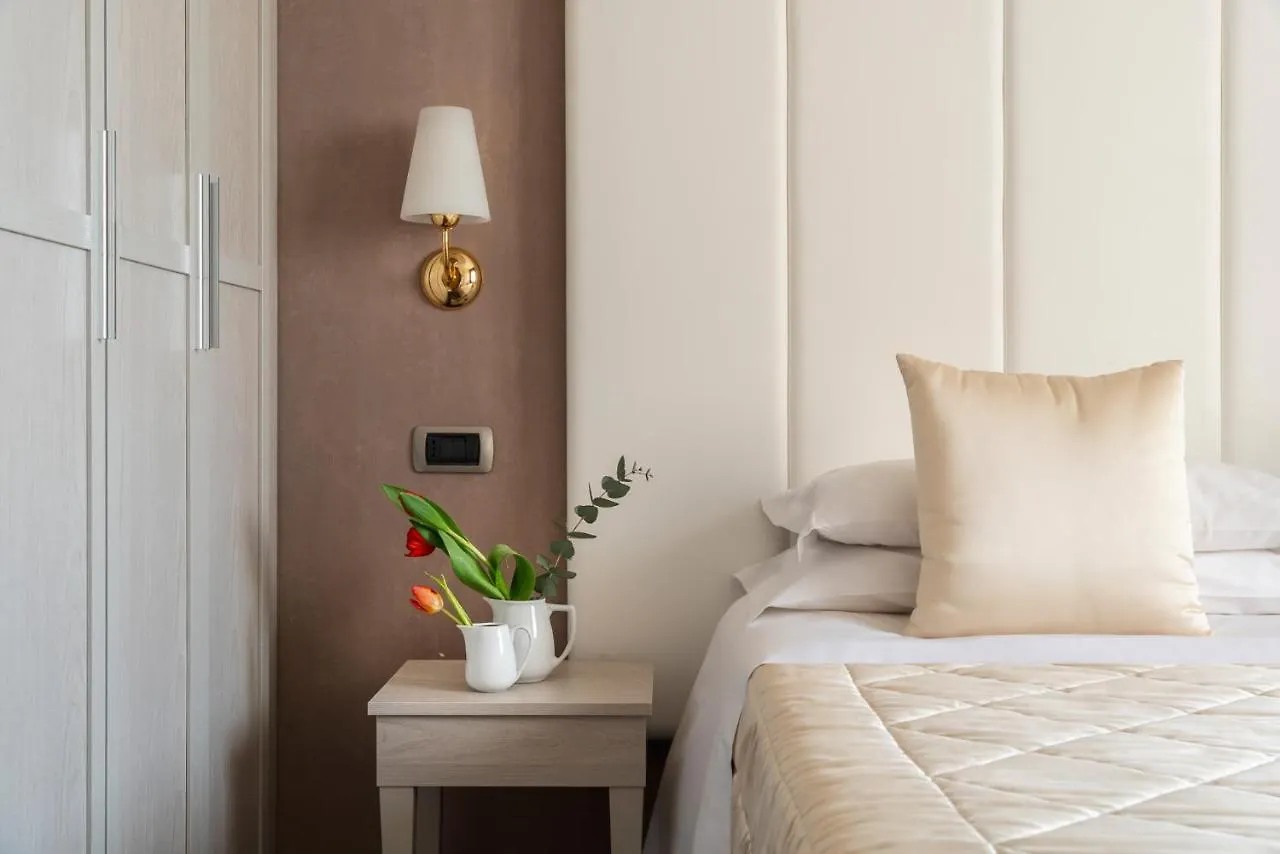 **** Hotel Albergo Rossini 1936 - Small & Charming Bologna Italy