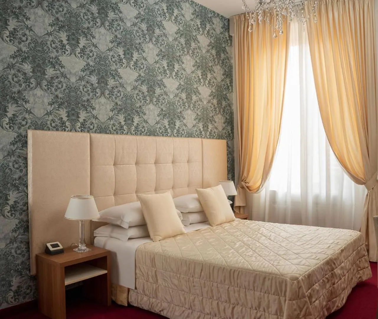 **** Hotel Albergo Rossini 1936 - Small & Charming Bologna Italy