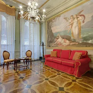 palazzo-bucciolini.it-tuscanyhotel.com/